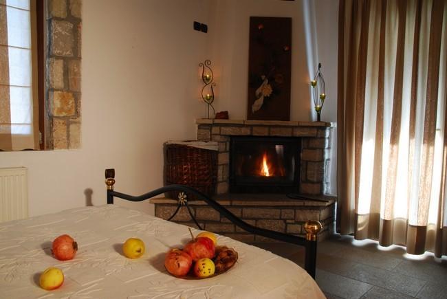 Guesthouse Petrino Pezoúla Esterno foto